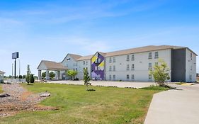 Spark By Hilton Minot